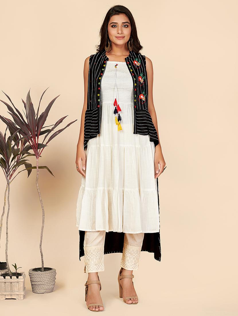white solid kurta with jacket - 18298354 - Zoom Image - 0
