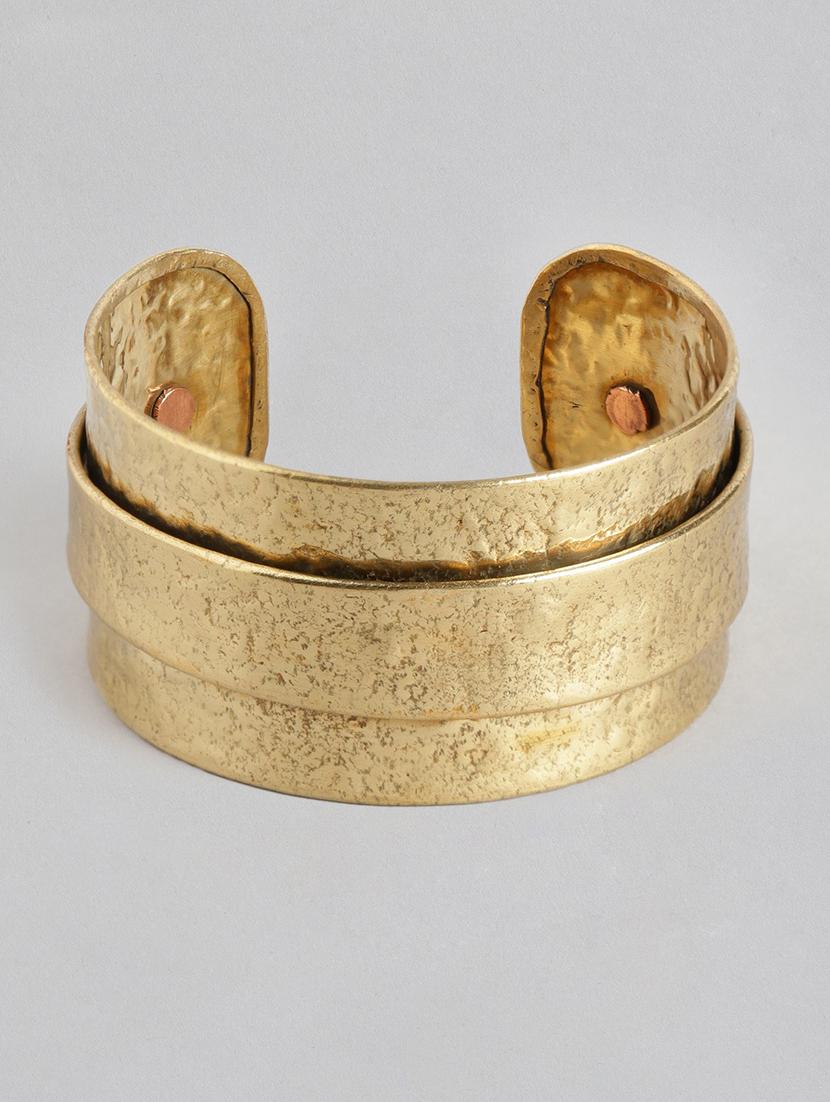 gold metal cuffs bracelet - 18300674 - Zoom Image - 0