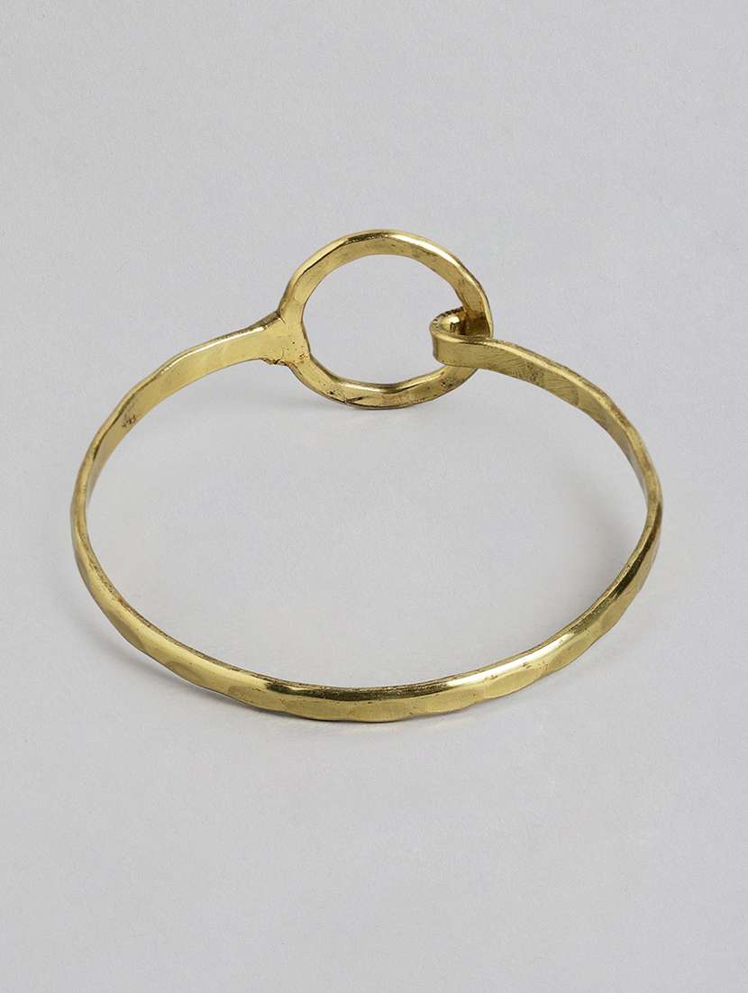 gold metal cuffs bracelet - 18300698 -  Standard Image - 1