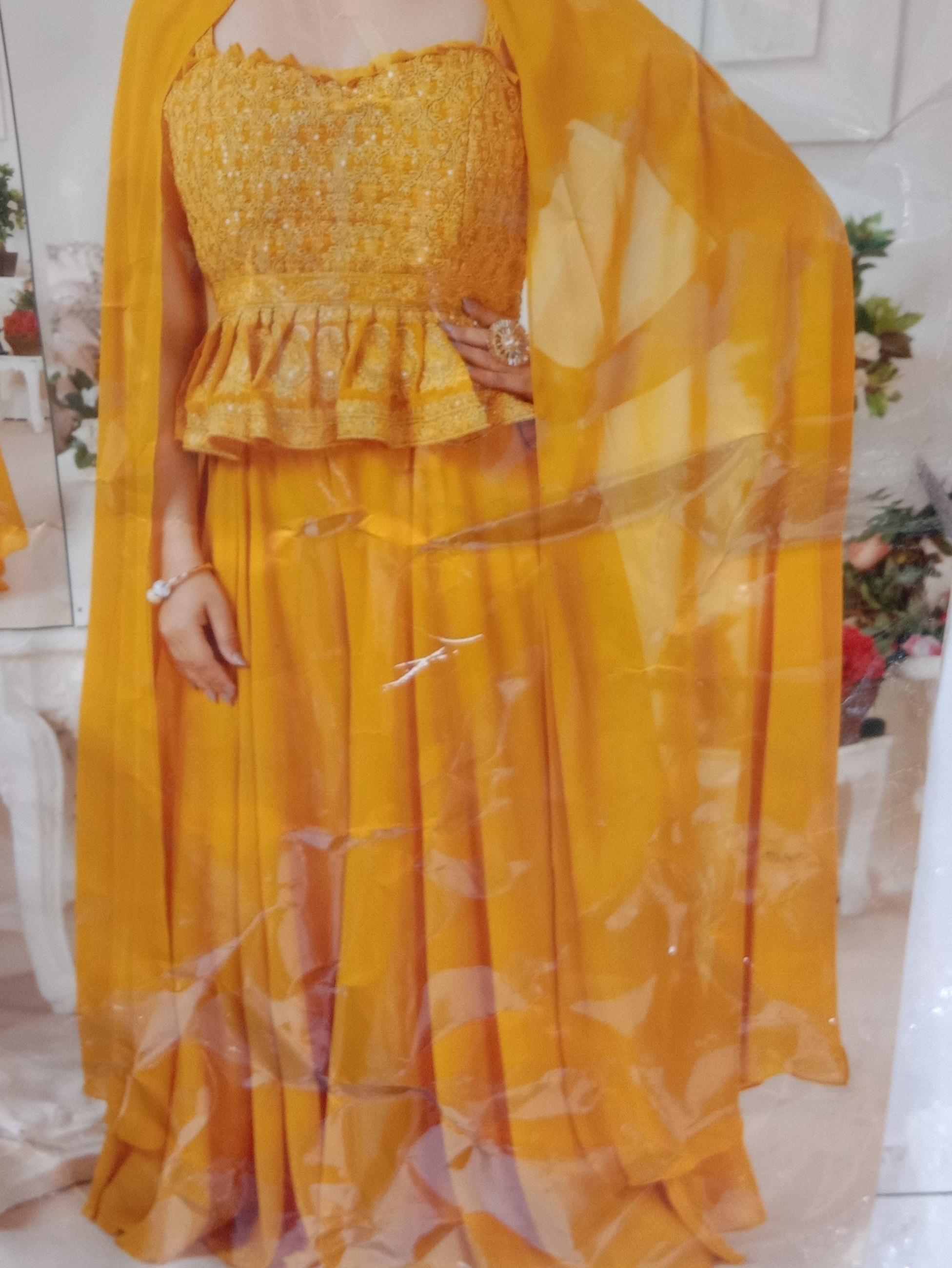 yellow suit set - 18301686 - Standard Image - 1