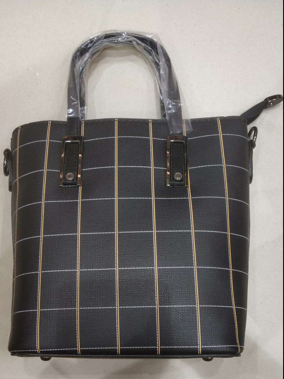 aremiss hand bags  - 18305055 -  Standard Image - 1