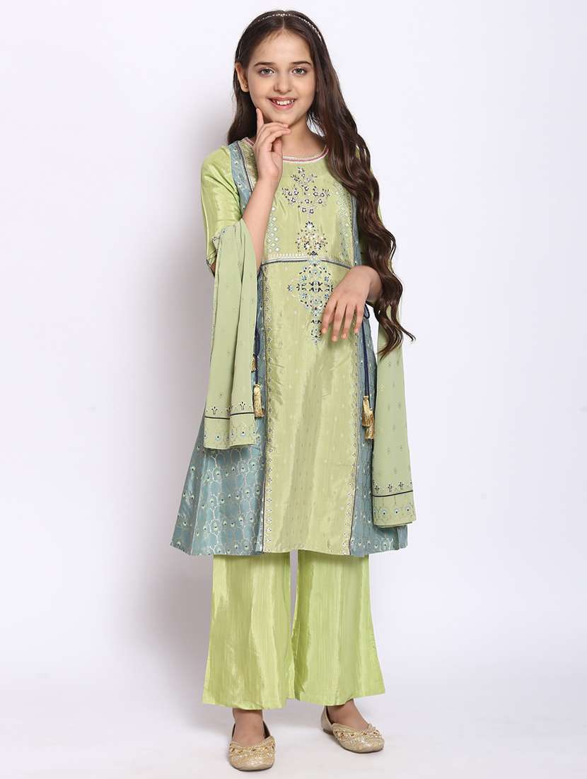 green printed suit set 