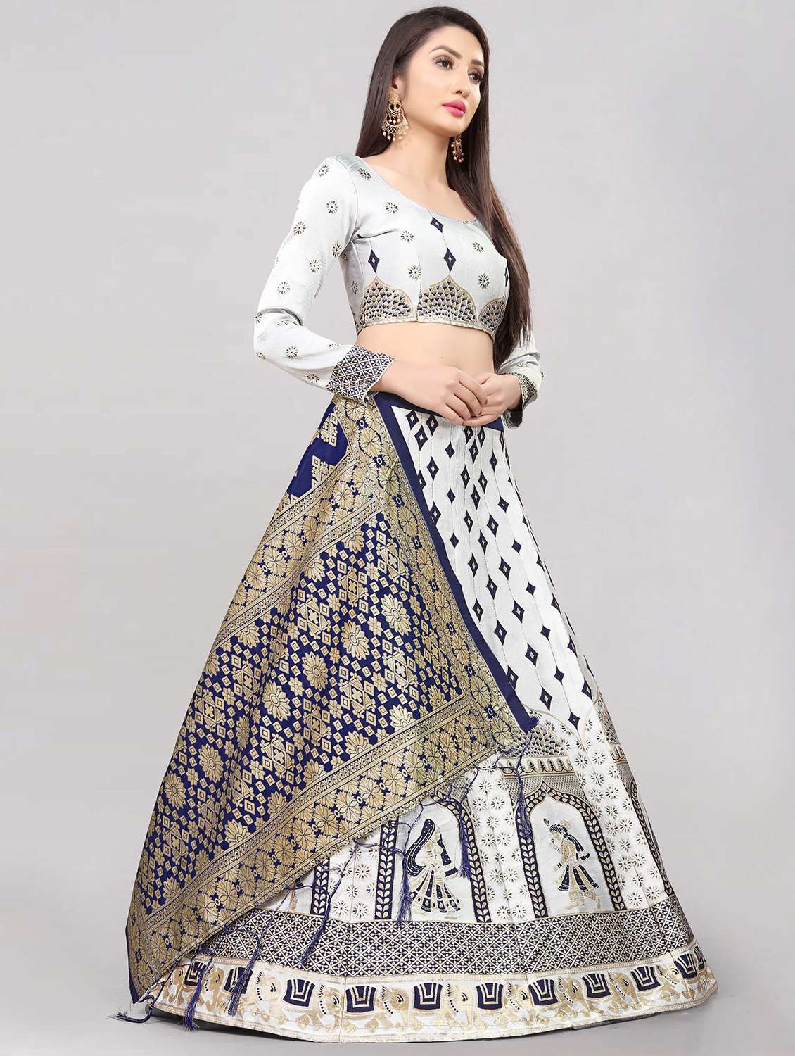 white banarasi flared lehenga - 18309430 - Standard Image - 1