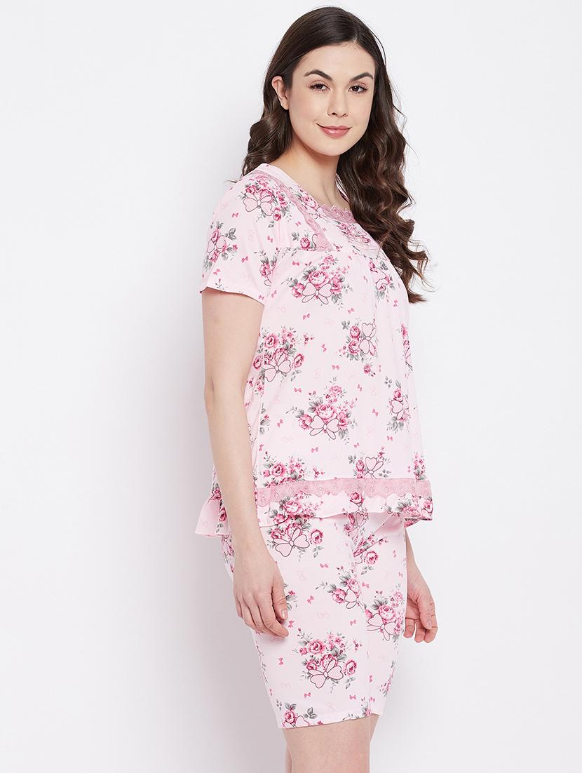 short-sleeved printed capri set  - 18309622 -  Standard Image - 1
