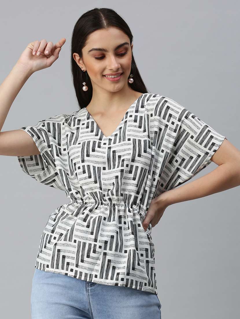 women's geometric print batwing sleeves top - 18310551 - Zoom Image - 0