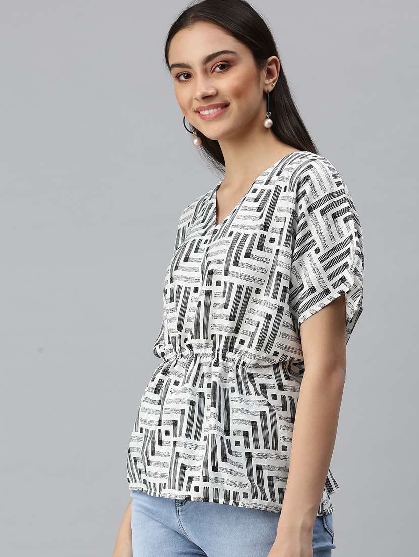 women's geometric print batwing sleeves top - 18310551 -  Standard Image - 1