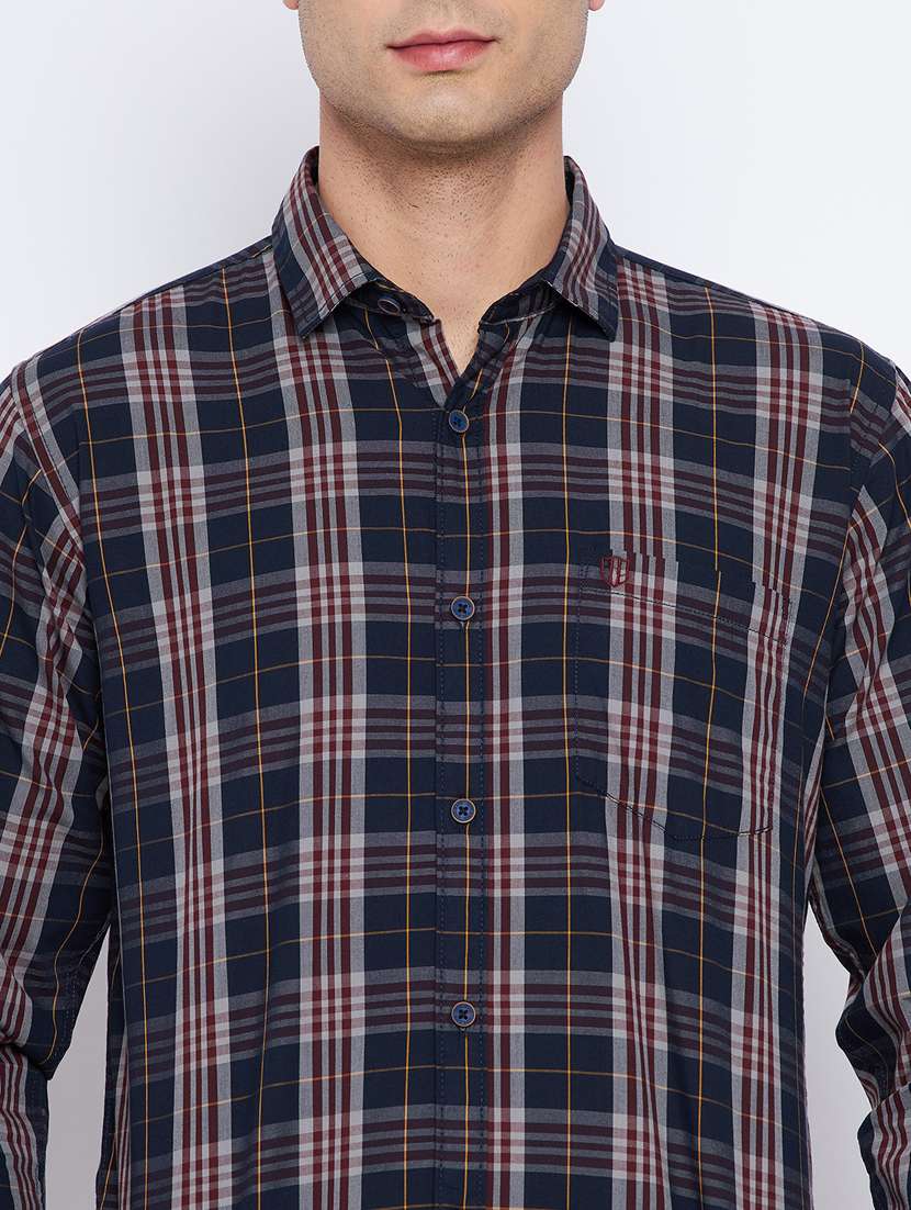 red checkered casual shirt - 18316237 -  Standard Image - 4