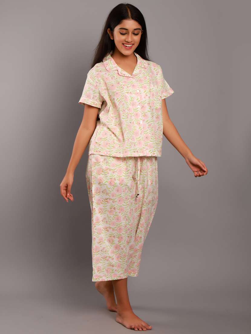 shirt collar printed nightwear capri set  - 18322389 -  Standard Image - 1