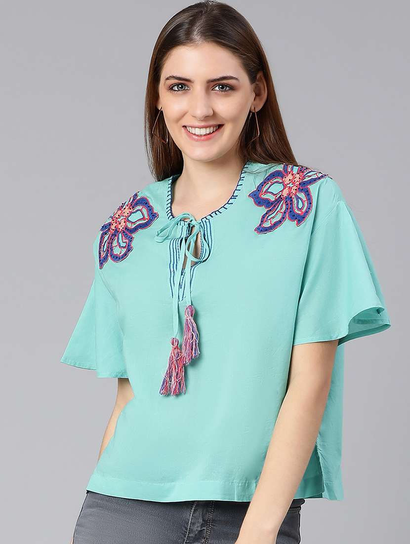 tie up neck applique top 