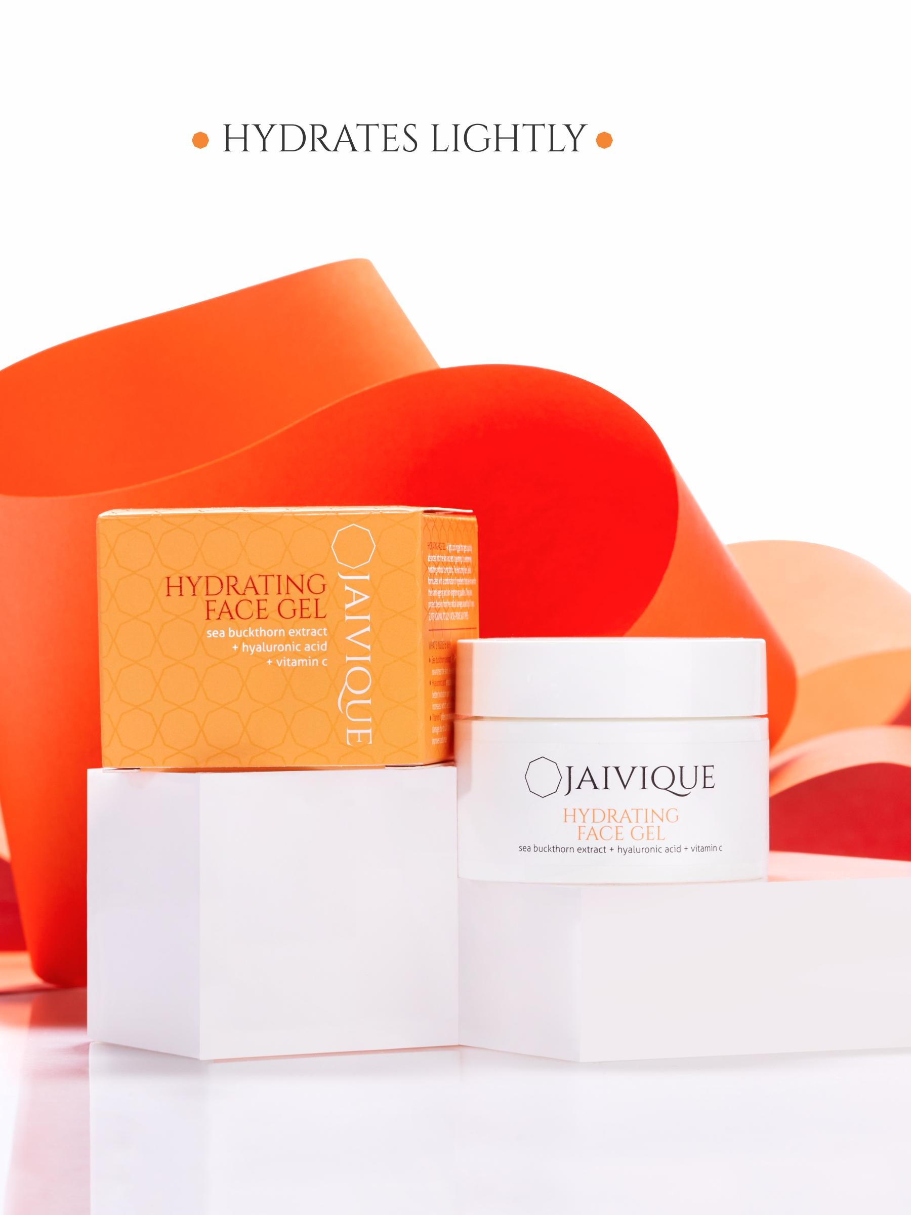 instant calming for inflamed skin, hydration  - 18325967 -  Standard Image - 1