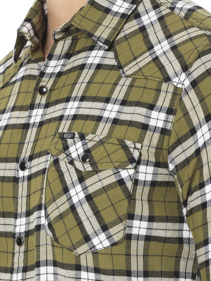 green checked casual shirt - 18329598 - Standard Image - 4