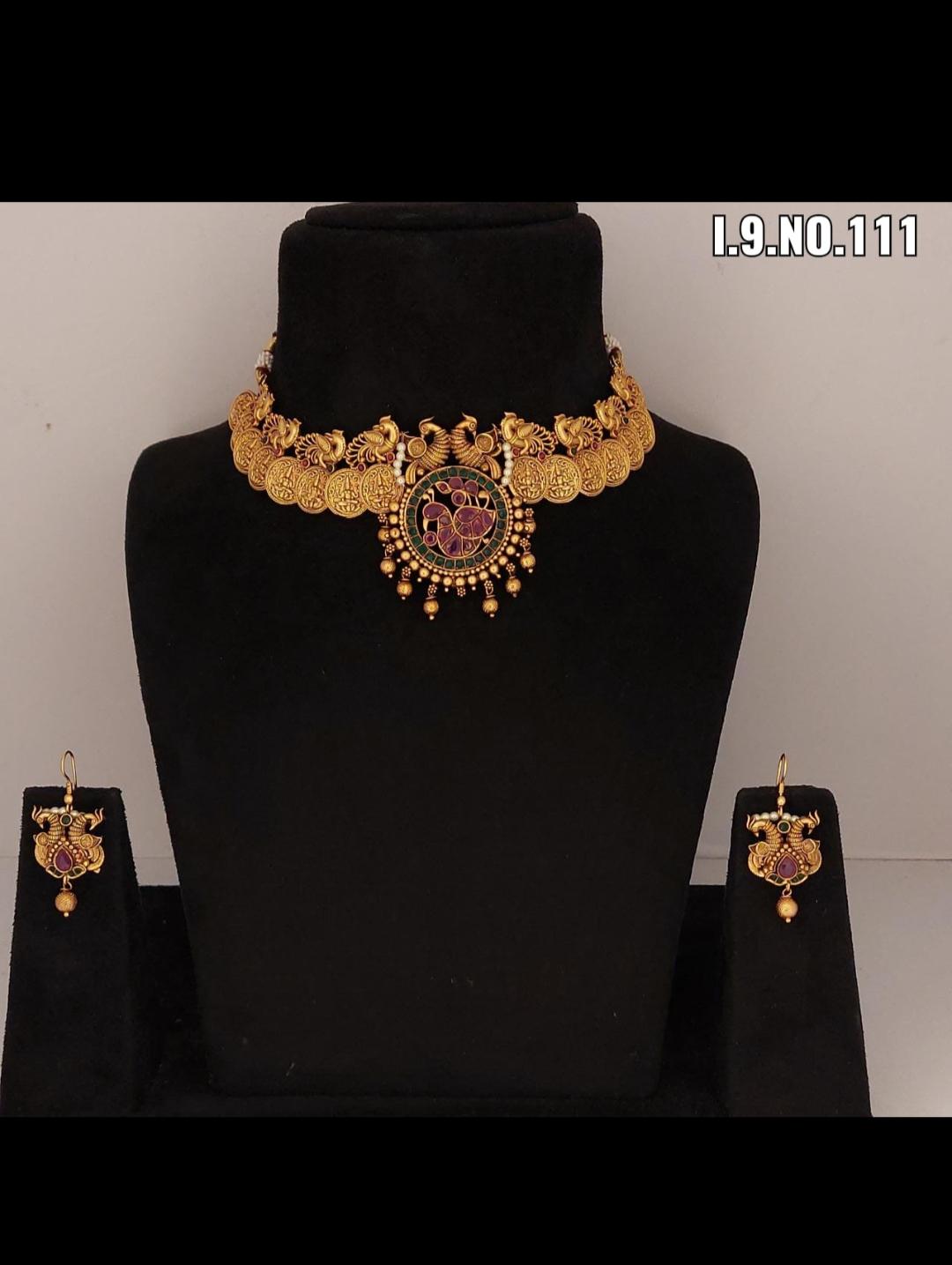 necklace set - 18334590 - Standard Image - 1