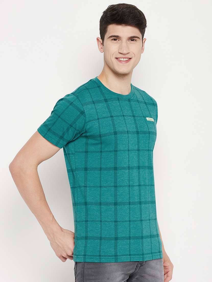 green check t-shirt - 18335859 -  Standard Image - 1