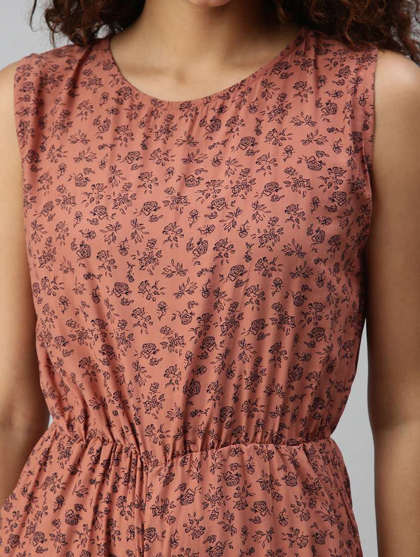 round neck floral jumpsuit - 18336931 -  Standard Image - 4