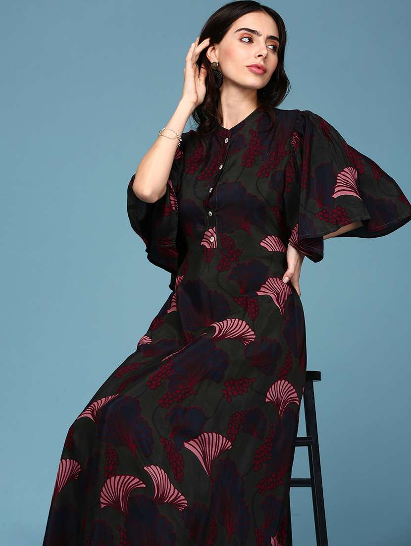 mandarin neck printed flared dress - 18337329 -  Standard Image - 4