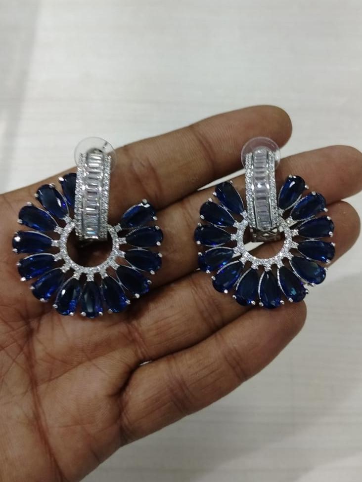 earrings for girls  - 18337544 -  Standard Image - 1