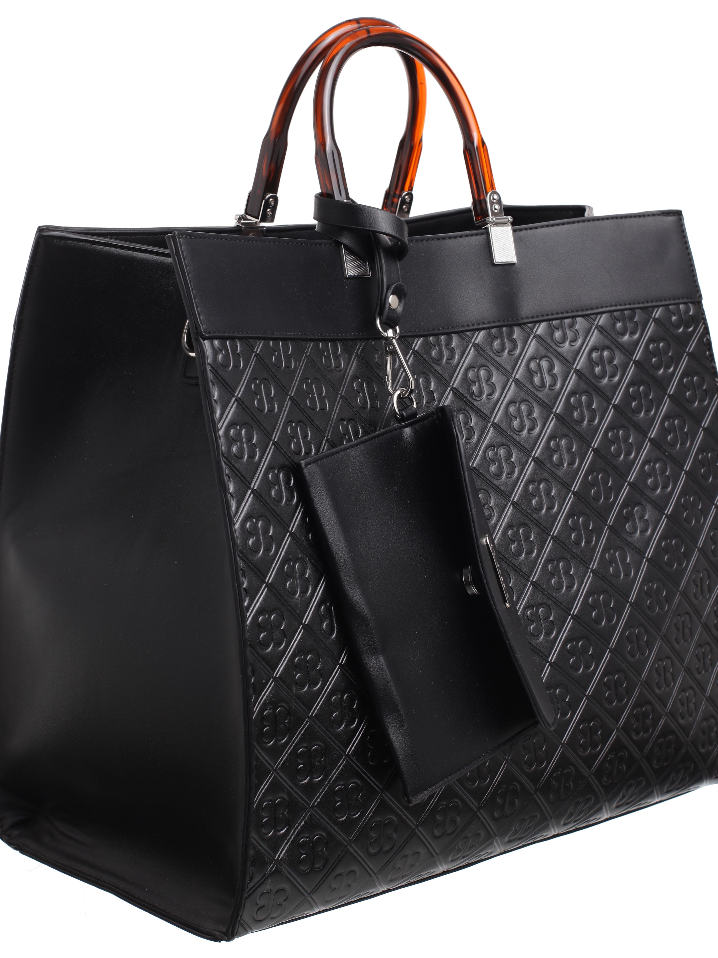 feature: big size tote | shorts  - 18338287 -  Standard Image - 1