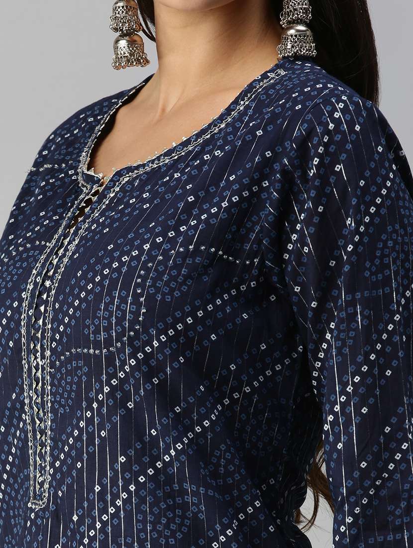 women bandhani kurta pant set with dupatta - 18338296 -  Standard Image - 6