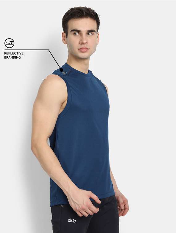 navy-blue solid t-shirt - 18342340 -  Standard Image - 1