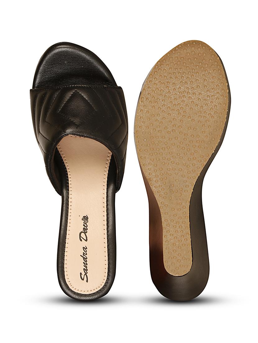 casual wedges - 18355857 - Standard Image - 4