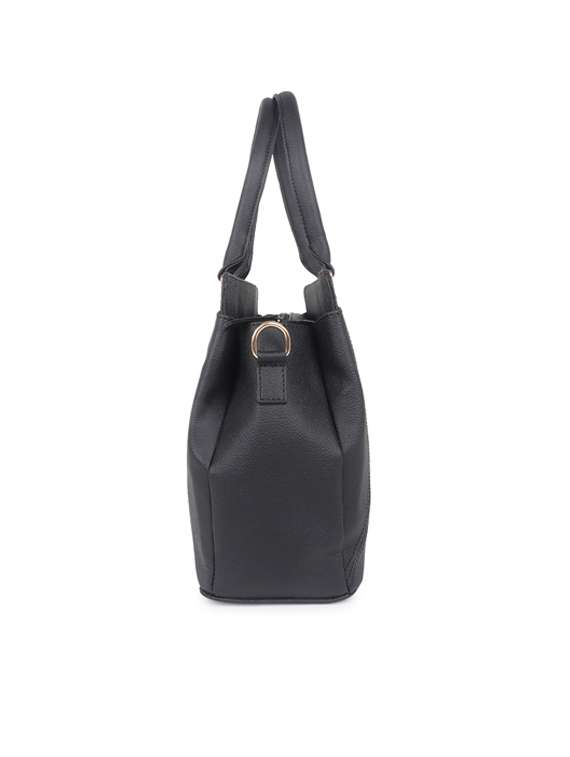 black textured regular handbag - 18356029 -  Standard Image - 4