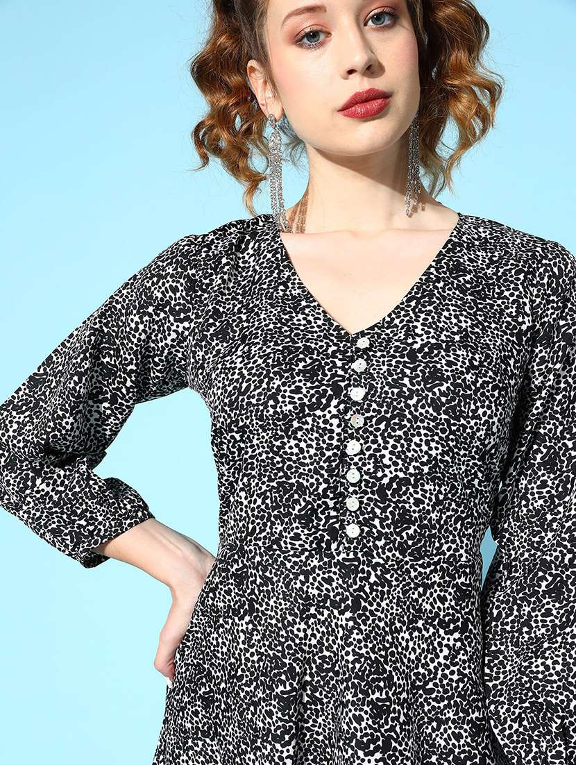 women's  floral dress - 18356957 -  Standard Image - 4