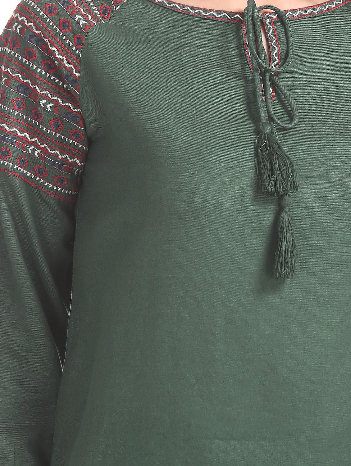 three quarter sleeved embroidered regular top - 18357391 - Standard Image - 4
