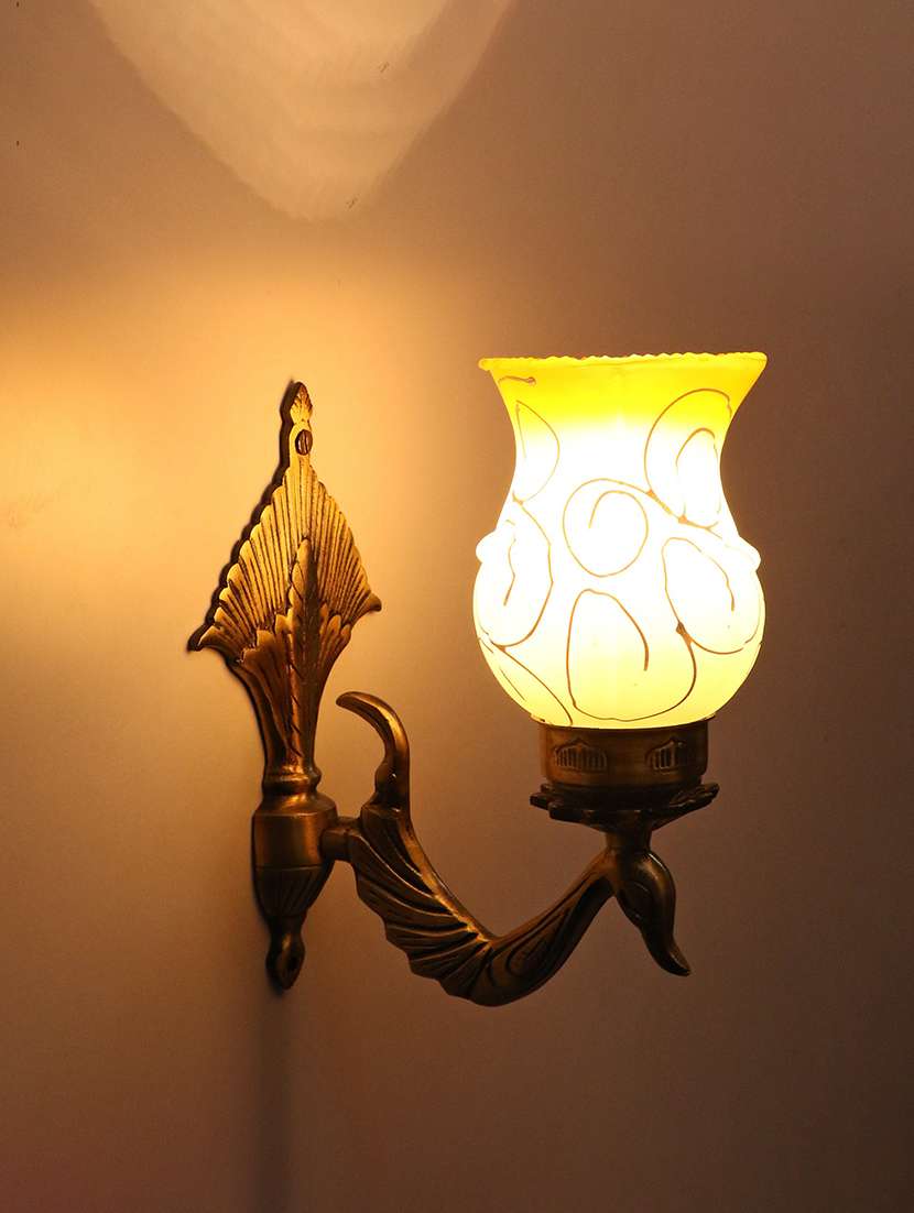 somil white, yellow, round holder b38 compatible with 5 to 60 watt (set of 4) mo020