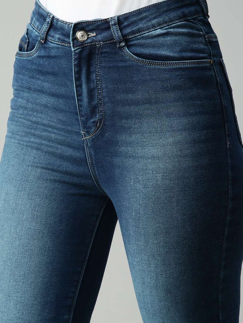 high-rise washed denim jean - 18366975 - Standard Image - 4