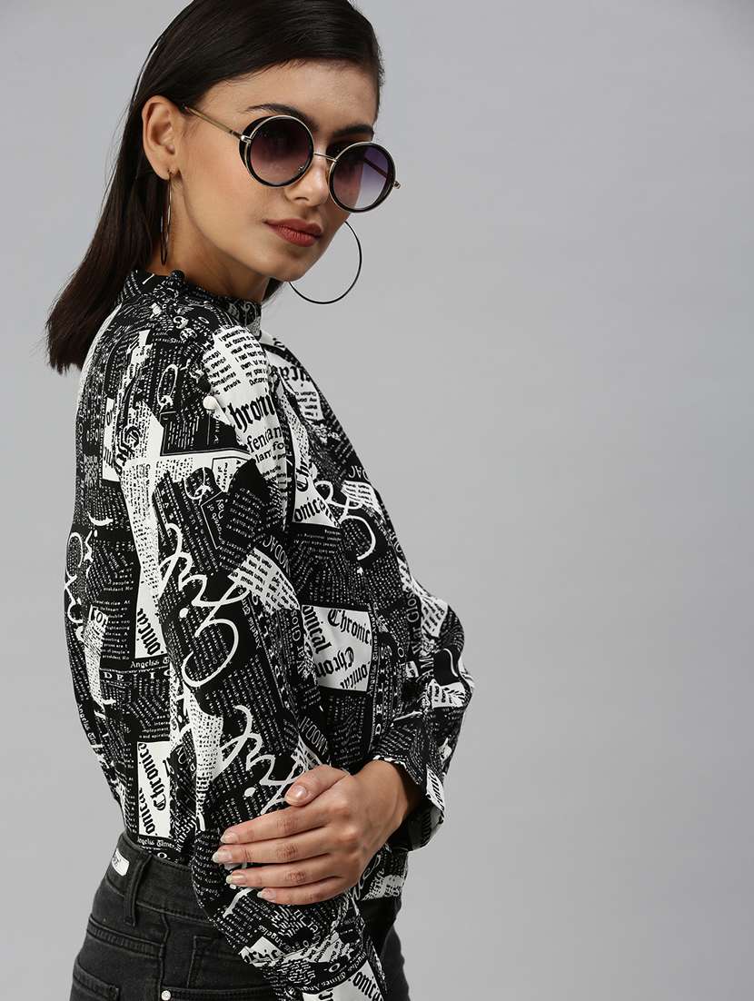 women printed mock top - 18367734 - Standard Image - 4