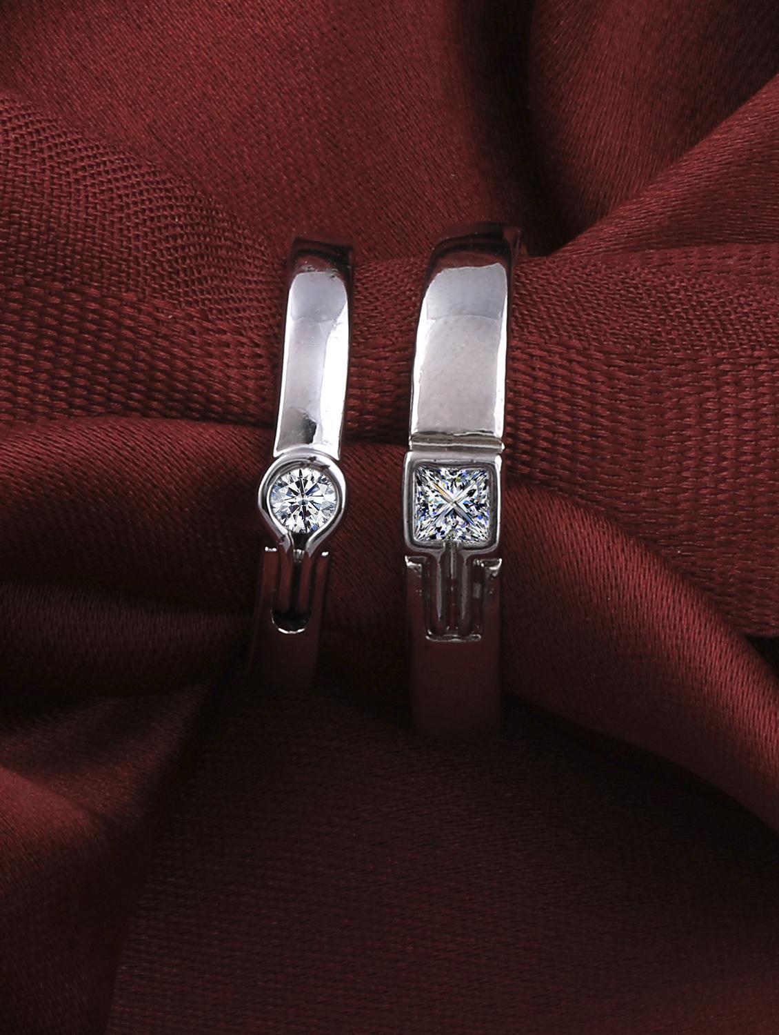 silver plated finger ring - 18369673 -  Standard Image - 1