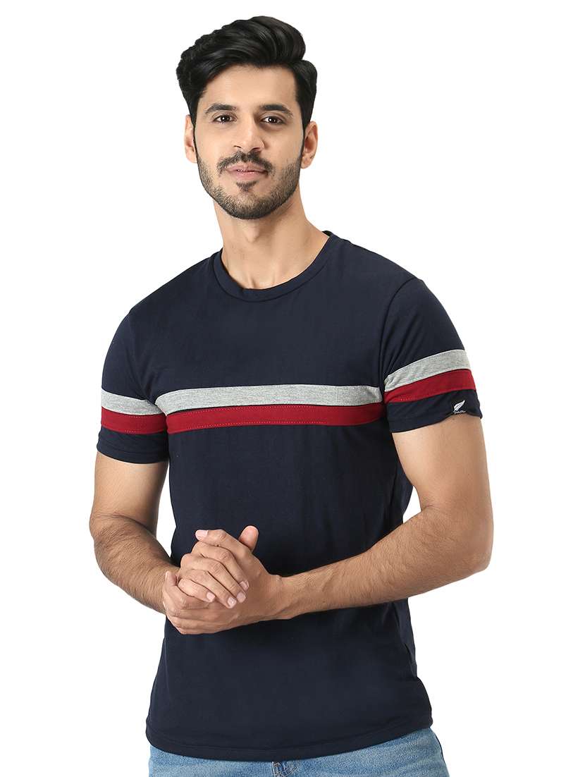 navy blue color-blocked t-shirt