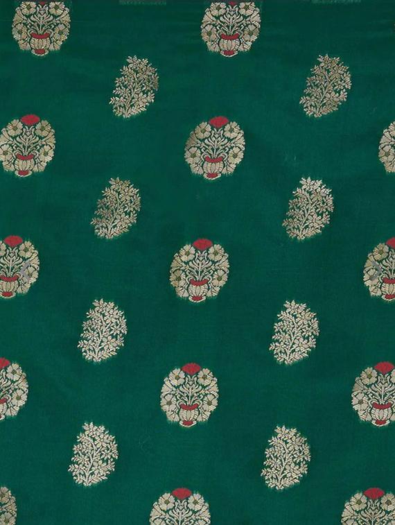 green silk blend banarasi saree with blouse - 18371022 - Standard Image - 4