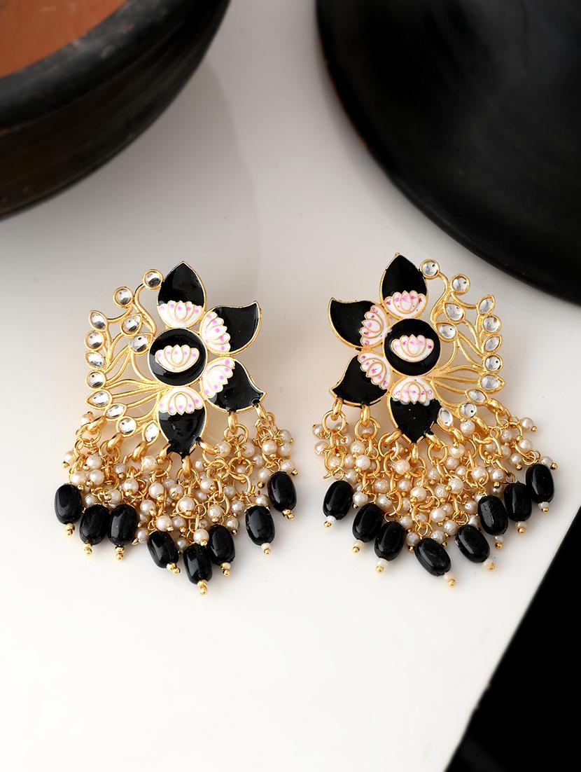 gold plated black toned handcrafted kundan studded floral drop earrings - 18382615 - Zoom Image - 0