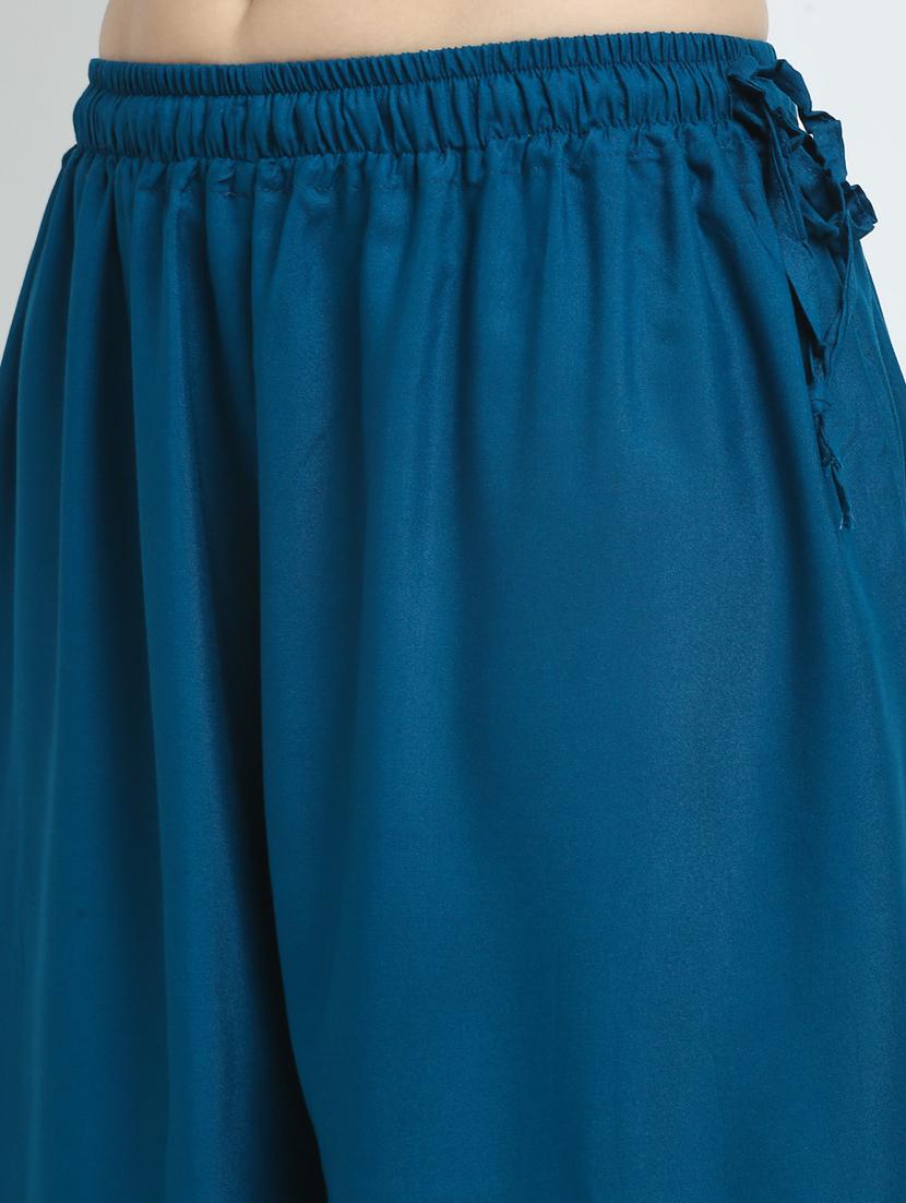 blue solid flared palazzo - 18383097 - Standard Image - 4