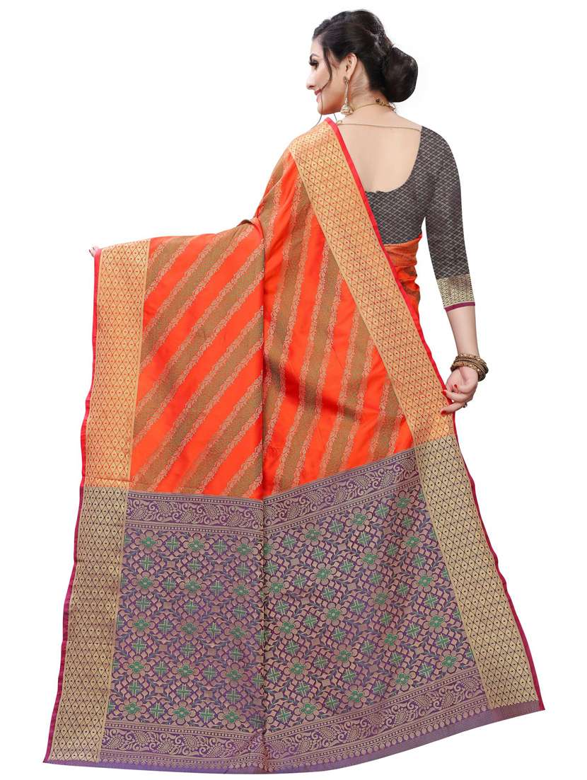 Red Silk Blend Banarasi Saree With Blouse - 18385500 -  Standard Image - 1