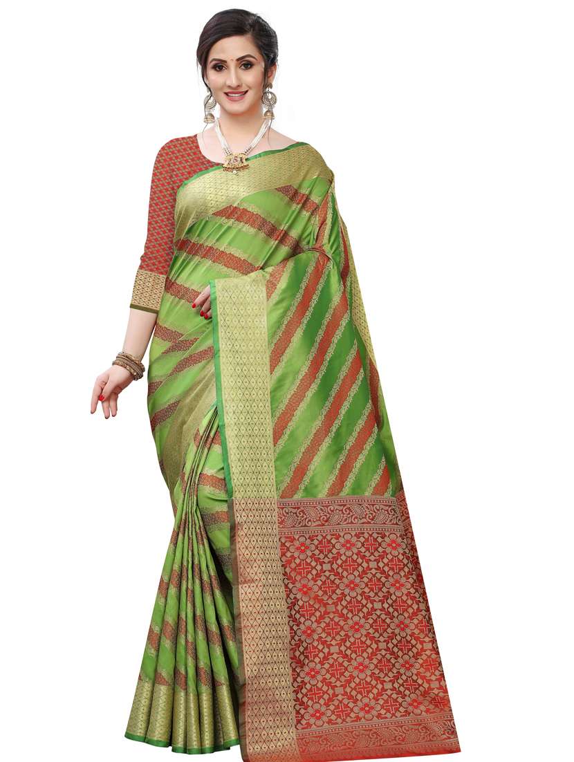 green leheriya  banarasi saree with blouse
