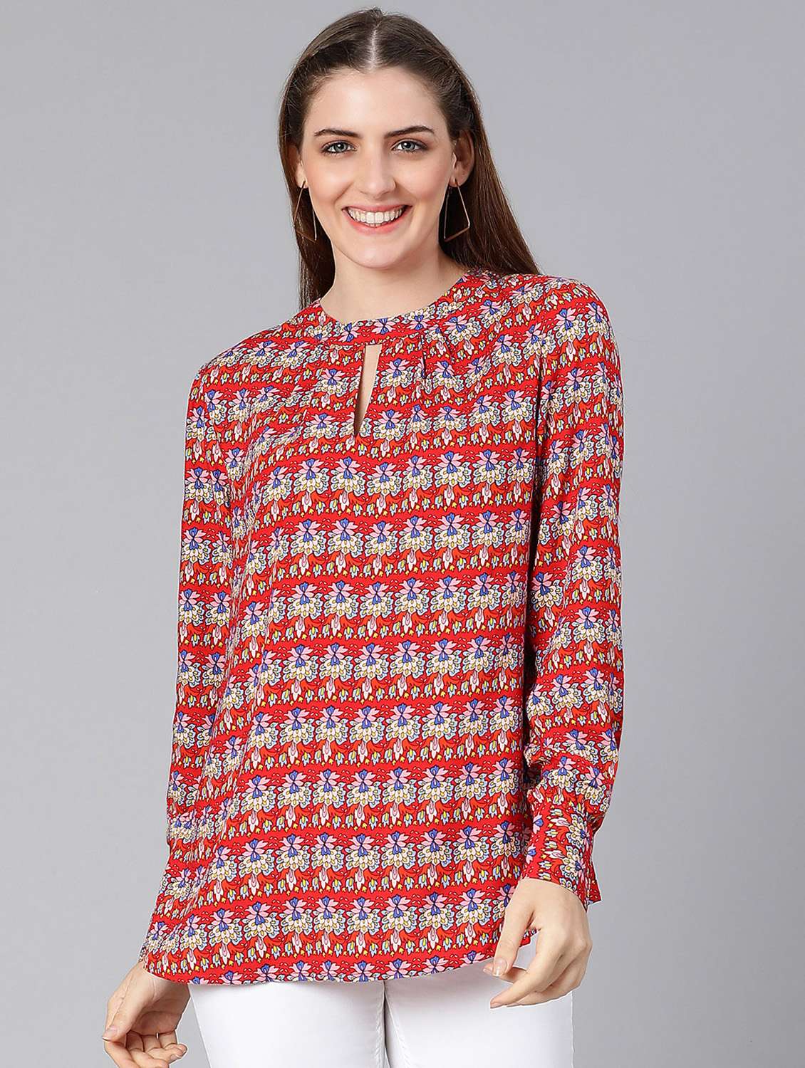 key hole neck printed top - 18388454 - Zoom Image - 0