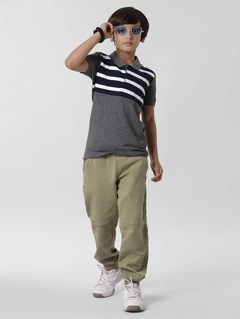 grey striped regular t-shirt - 18391634 -  Standard Image - 4