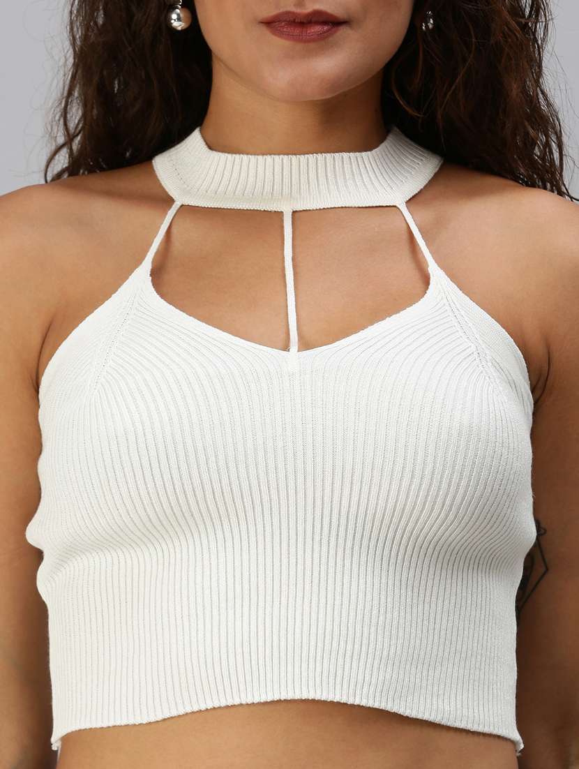 sleeveless solid crop top - 18392010 -  Standard Image - 4