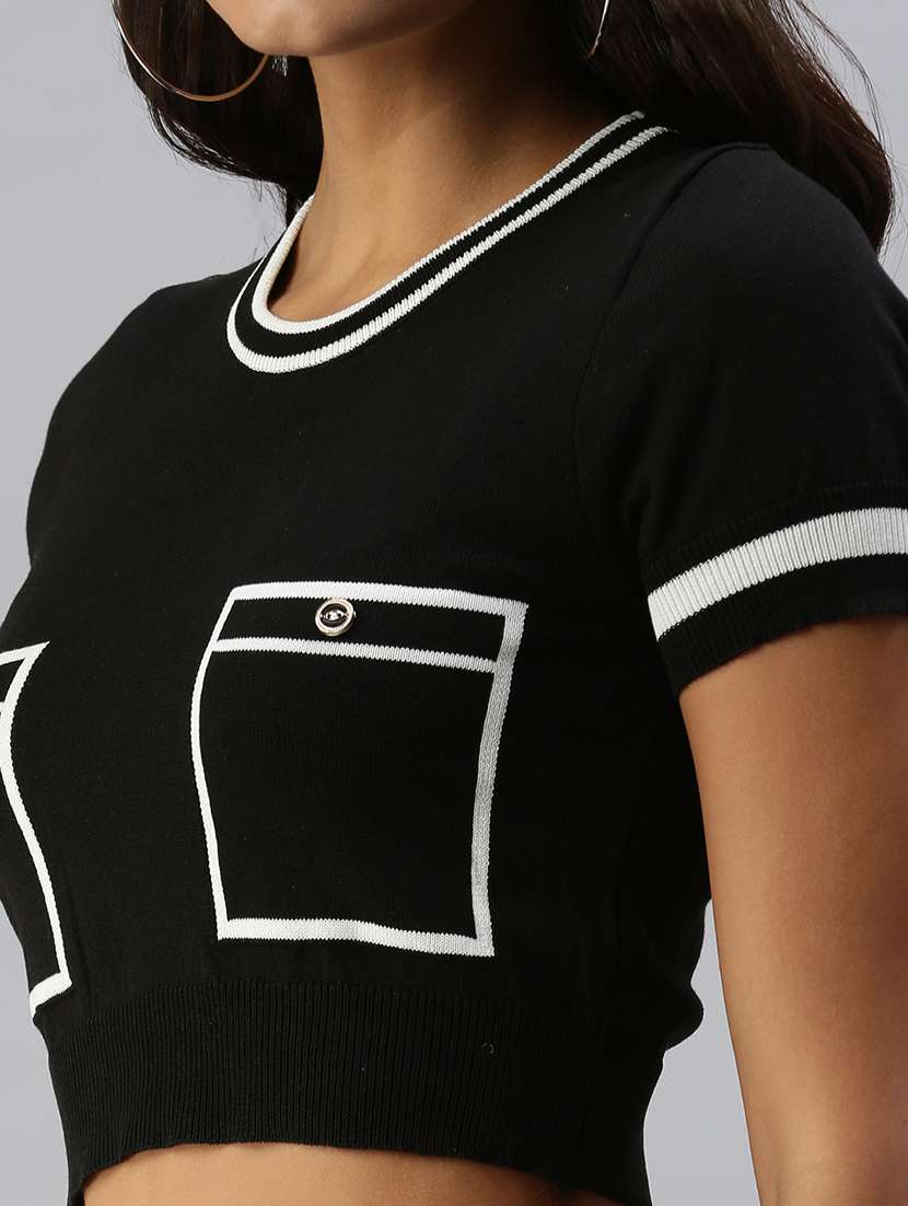 contrast detail solid crop top  - 18392220 -  Standard Image - 4