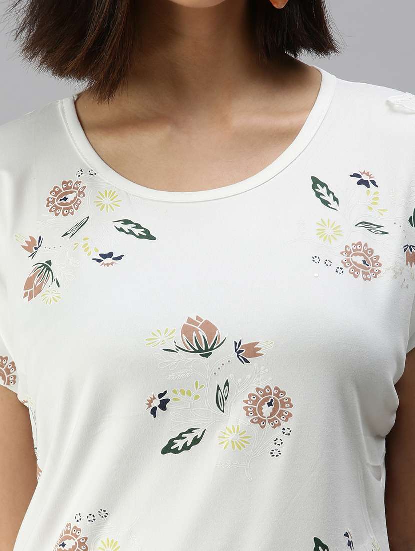short sleeved floral regular top - 18392629 -  Standard Image - 4