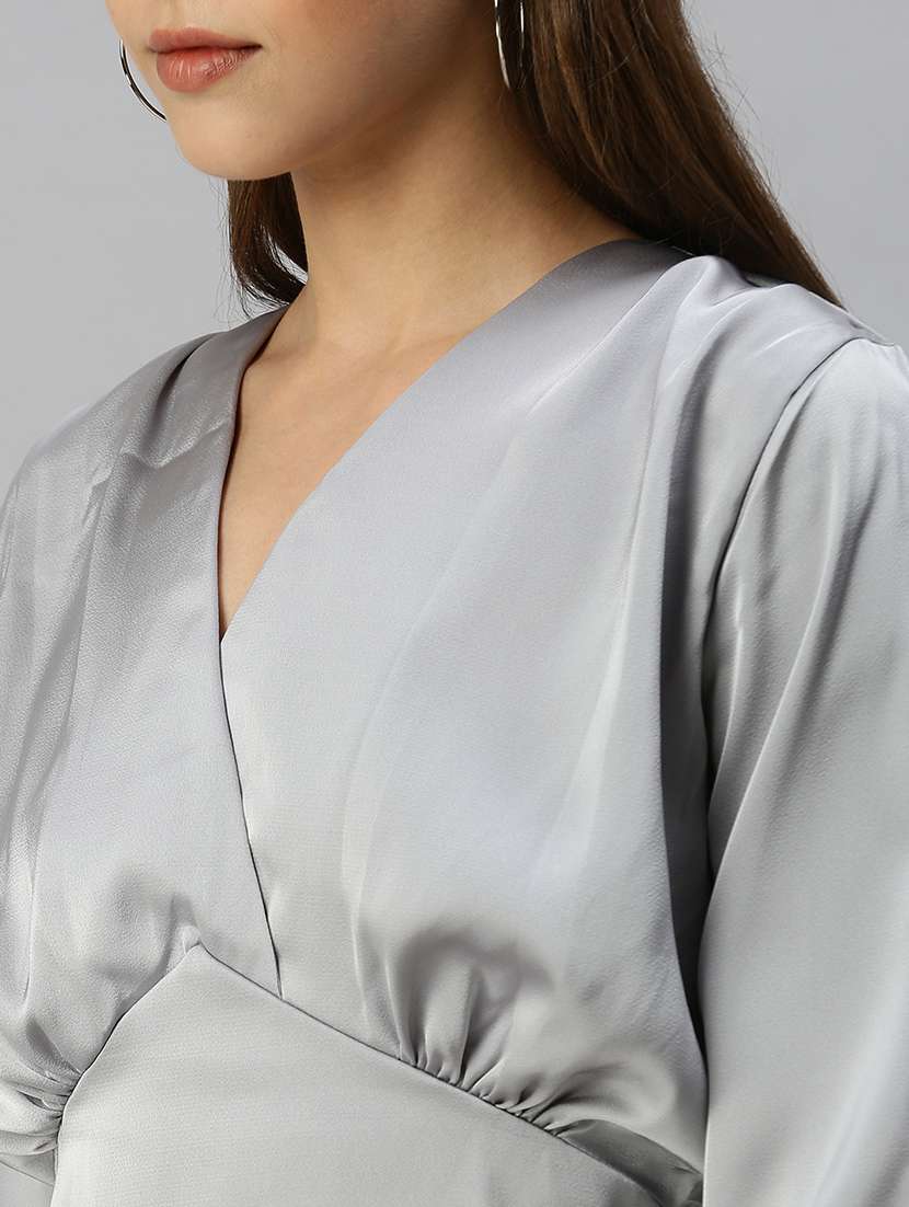 women's crop v neck top - 18393016 -  Standard Image - 4