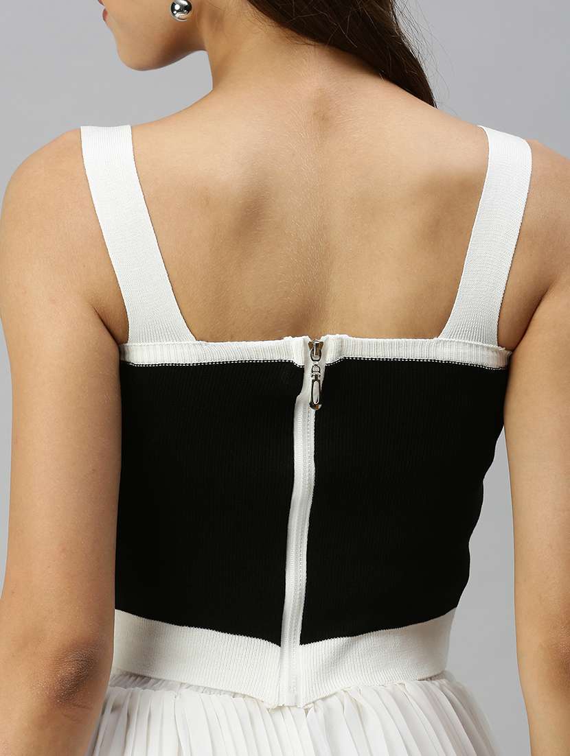 square neck solid top - 18393059 -  Standard Image - 4