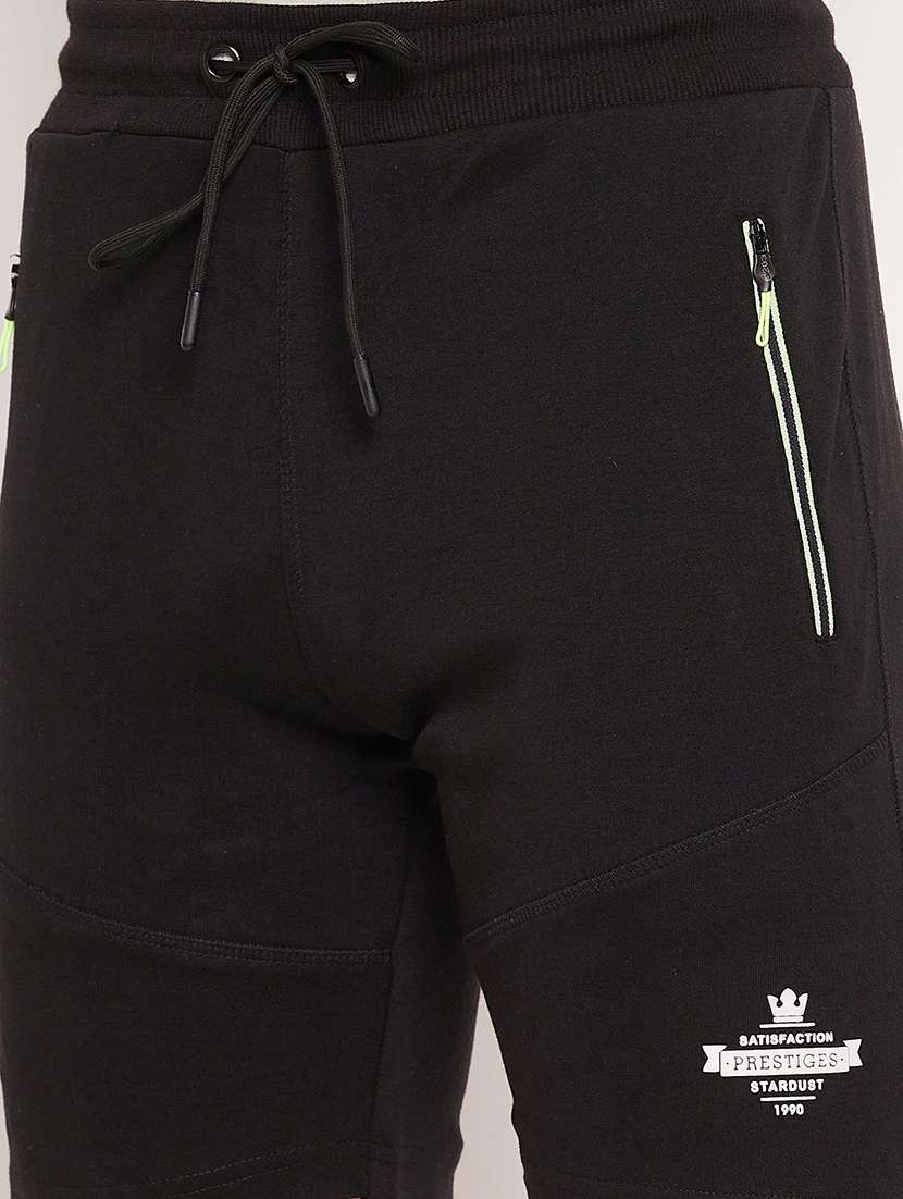 black solid short - 18393179 -  Standard Image - 4