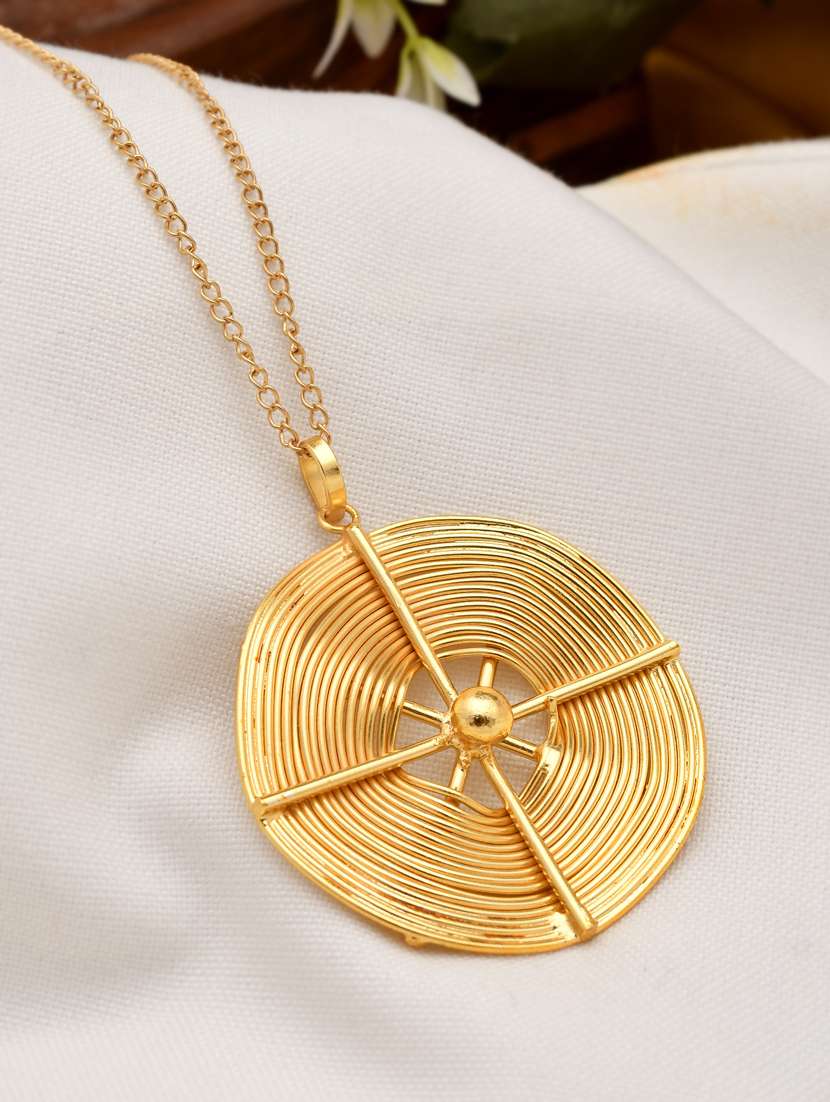 Gold Tone Chain Pendant