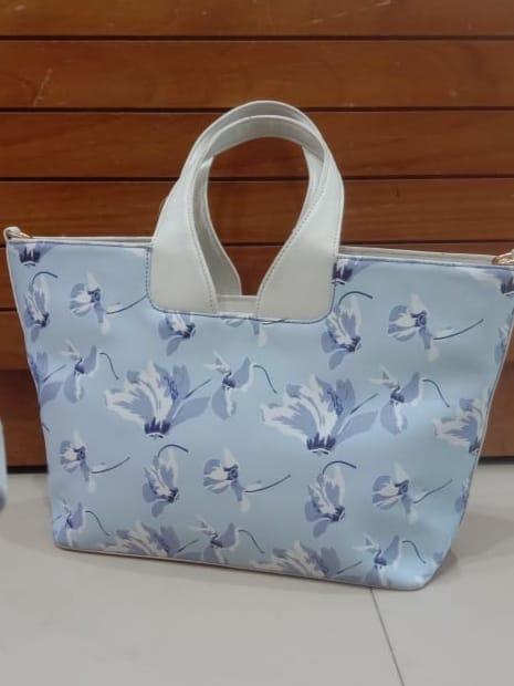 hand bag for women  - 18397937 -  Standard Image - 1