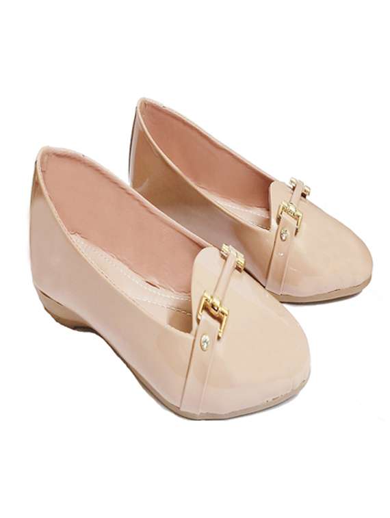 pink slip on  ballerina - 18398568 -  Standard Image - 1