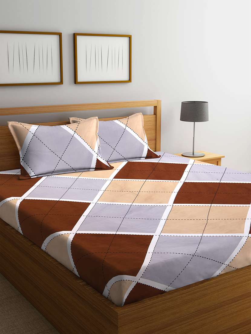 klotthe multi geometric 210 tc cotton blend bedsheet with 2 pillow covers