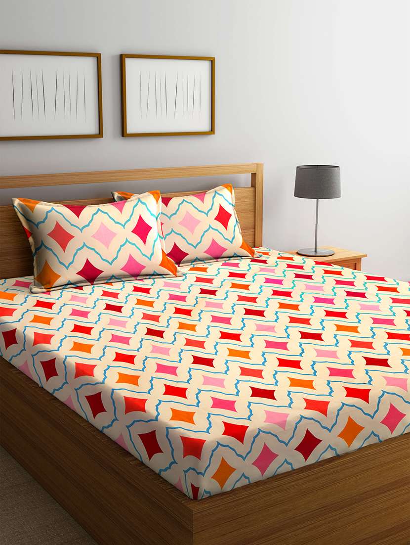 klotthe multi geometric 210 tc cotton blend bedsheet with 2 pillow covers